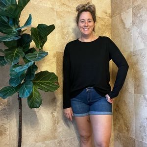 Gap light black sweater